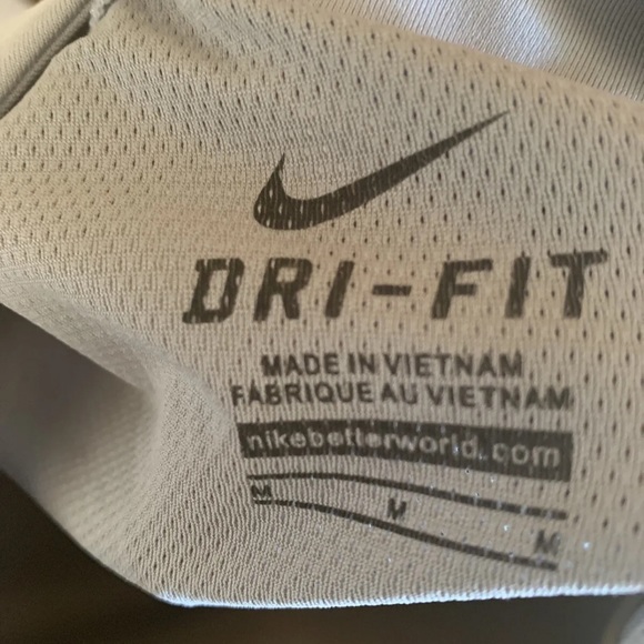 NWT Nike Dri Fit V Neck Gray And White Color Sz M Activewear Athletic T Shirt - Picture 5 of 5